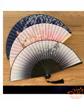 Віяло  вінтажне з шовку та бамбуку,  L = 21 см, п\о 38 см.