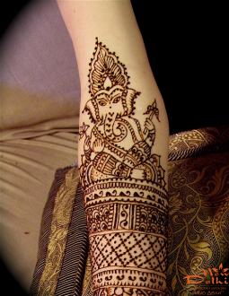Индийская натуральная Хна для мехенди и росписи по телу насыщенная коричневая в конусе-паста готовая к использованию Prem Dulhan